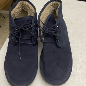 UGG Men's Navy Suede Lace-Up Chukka Boots with Sherpa Lining